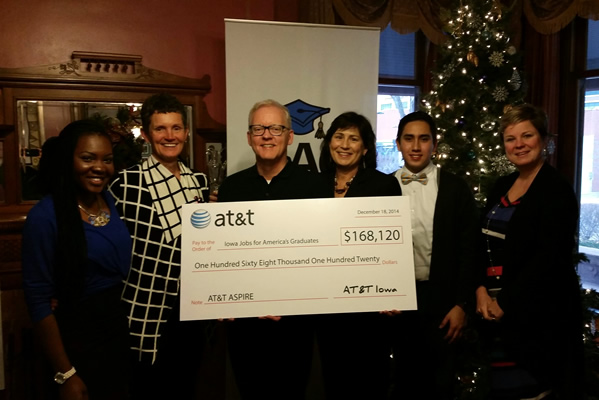AT&T PROVIDES $168,120 CONTRIBUTION TO IOWA JOBS FOR AMERICA’S GRADUATES
