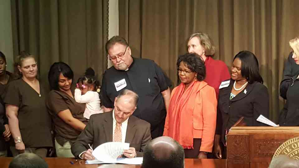 Gov. Edwards Signs New Agreement between LCTCS, LDE and JAG Louisiana Providing Scholarships to Graduates